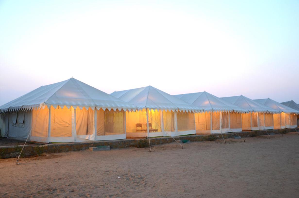 Kai Kabila Desert Camp Sam Luaran gambar