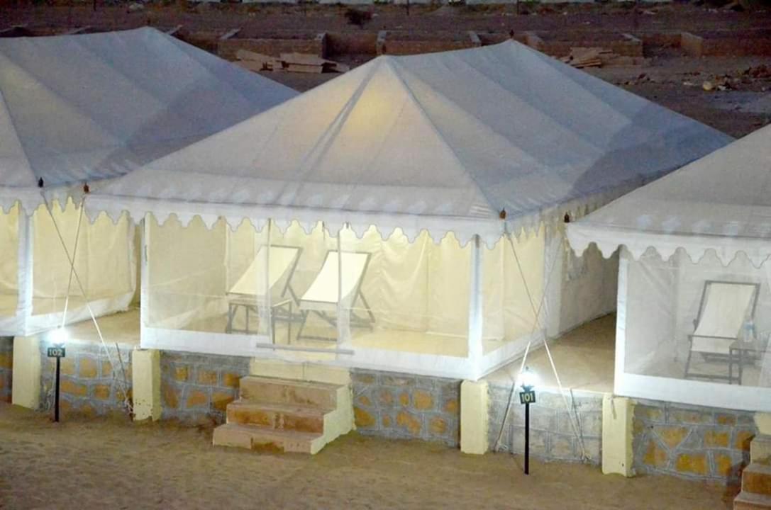 Kai Kabila Desert Camp Sam Luaran gambar